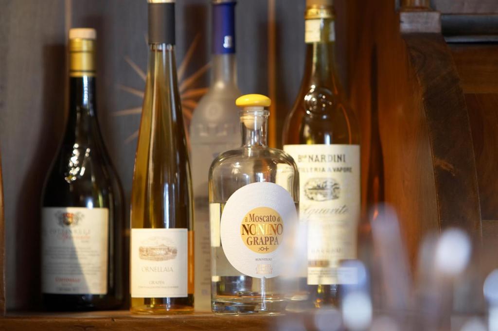 Hotel Engiadina シュクオル エクステリア 写真